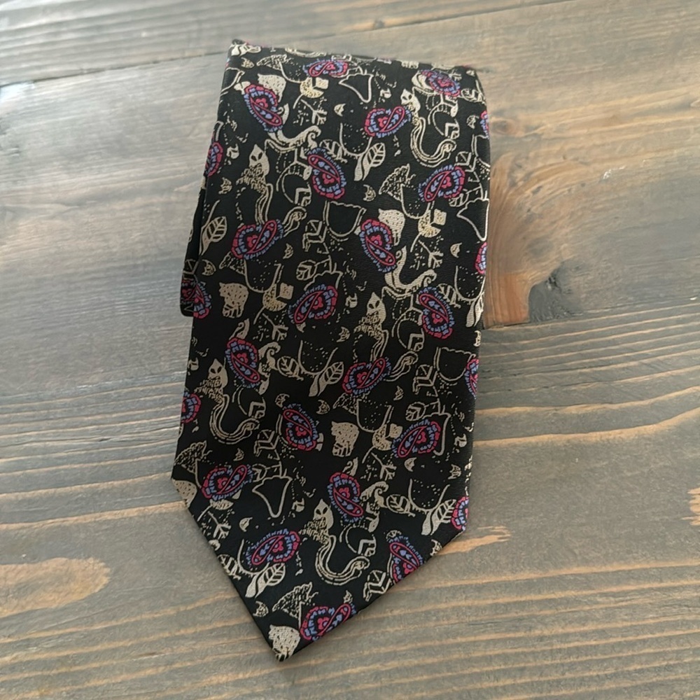 Gorgeous Oscar de la Renta silk tie
